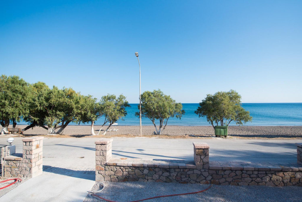 Lesbos studios sul mare