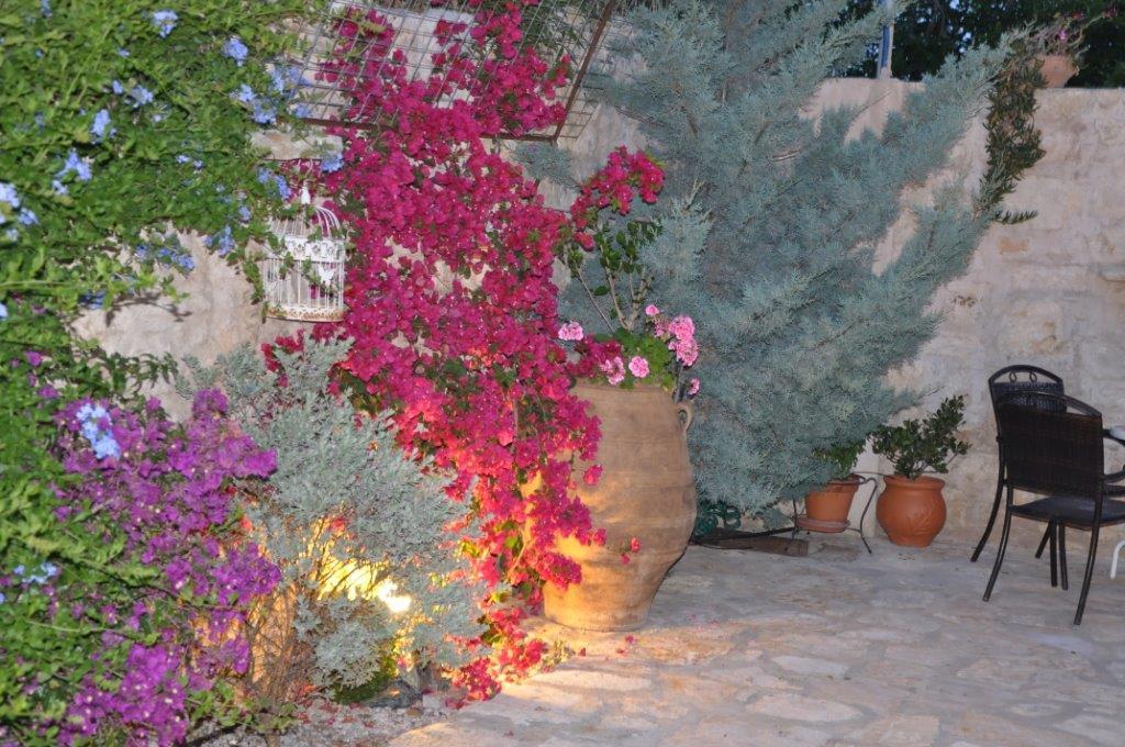 villa con giardino creta