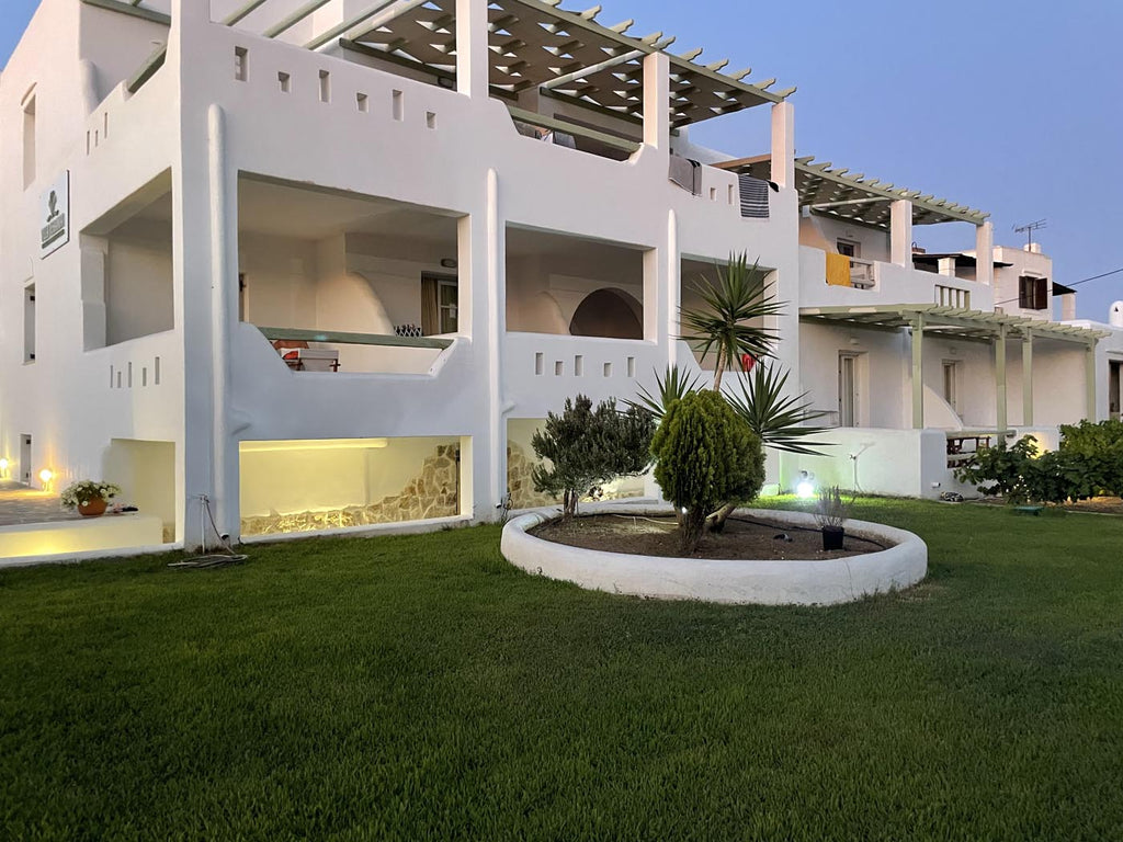 Maragas suites Naxos