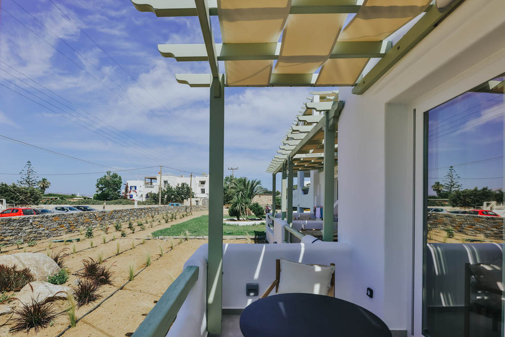 Maragas suites Naxos