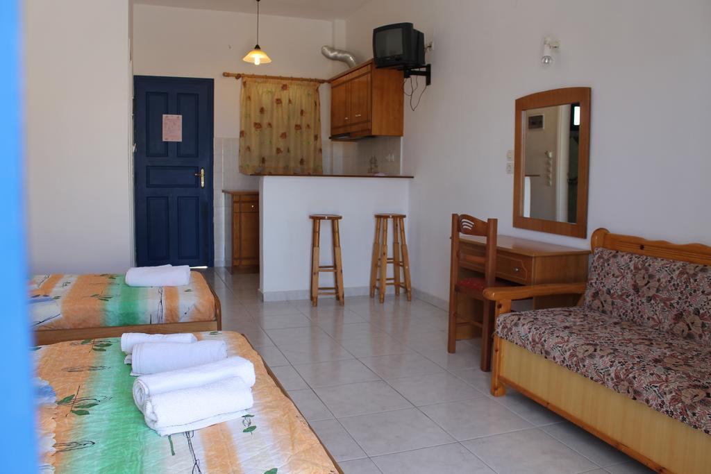 Mary Rooms Santorini