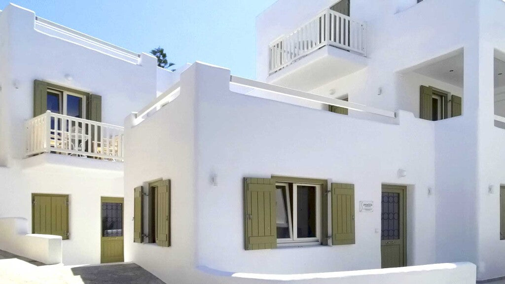 Naxos Oceamo Suites