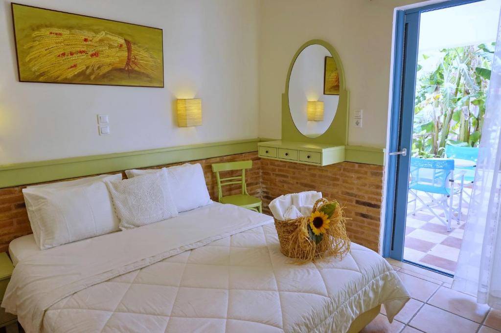 Saronis Hotel Angistri