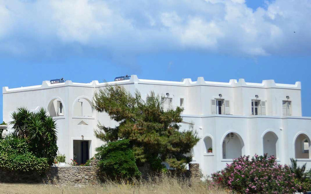 Schinoussa studios a Chora