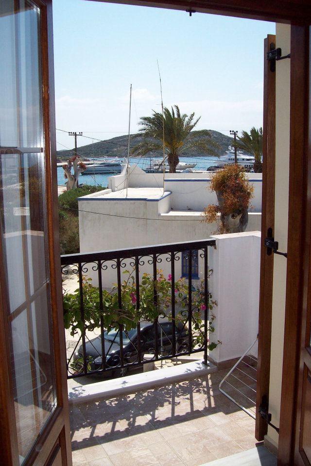 Lipsi camera con vista mare